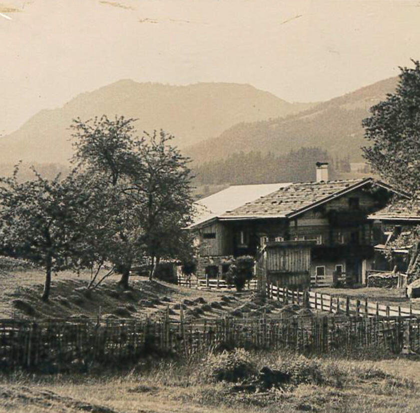 Hotel Chalets Grosslehen historische Aufnahme 1940 historisches Bild eines Hofs