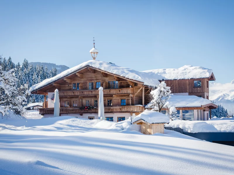 Außenansicht Hotel Winter